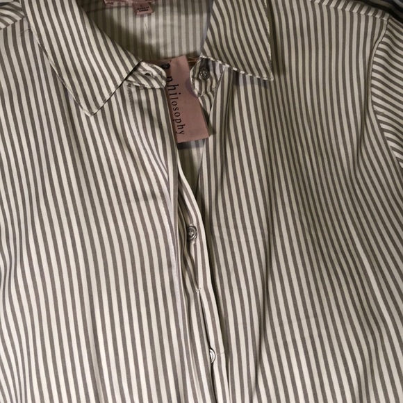 Collared Shirt (Philosophy) - Picture 2 of 4